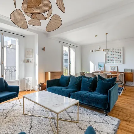 Cosy Family Nest In Montmartre Paris