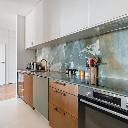 Cosy Family Nest In Montmartre Apartment *