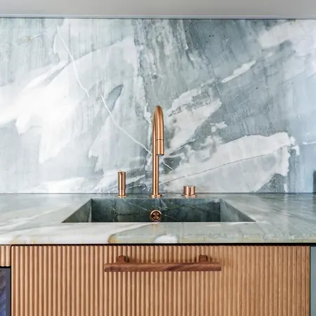 Cosy Family Nest In Montmartre Apartment