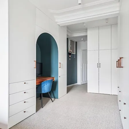 Montmartre 1881 Apartment
