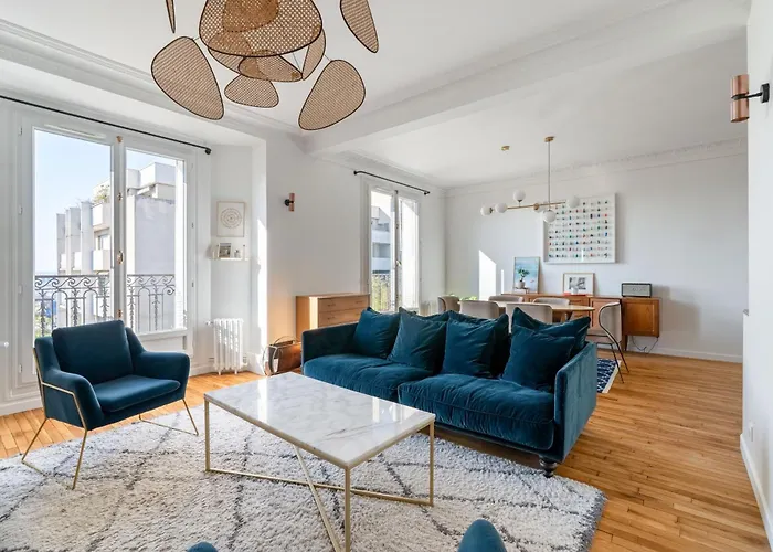 Cosy Family Nest In Montmartre Paris