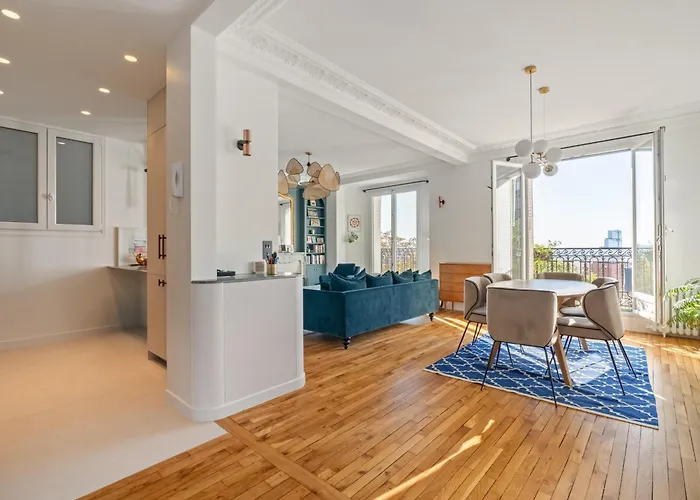 Cosy Family Nest In Montmartre