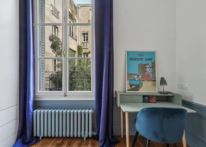 Cosy Family Nest In Montmartre Paris