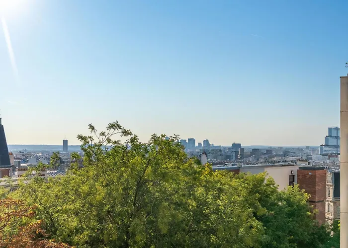 Cosy Family Nest In Montmartre Paris